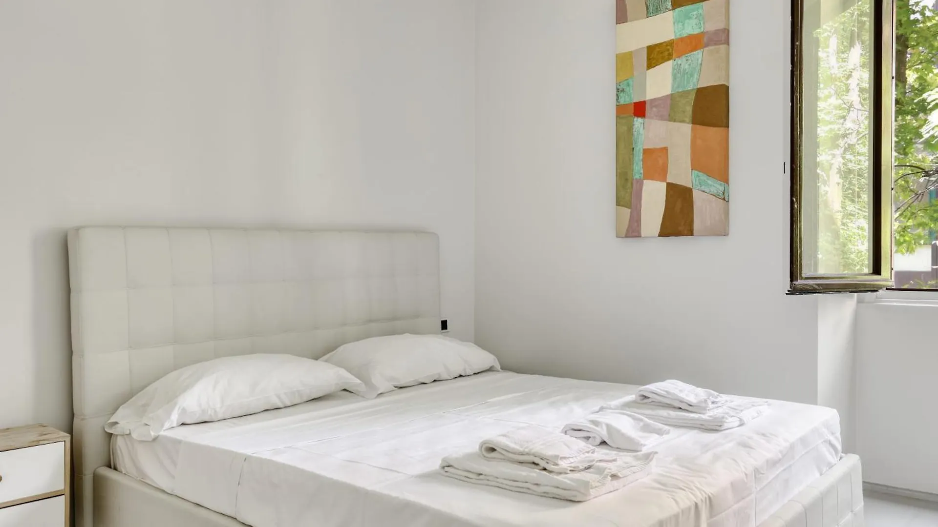 Brera - Bright And Cosy 2 Bedrooms Apt- Via Solferino ミラノ