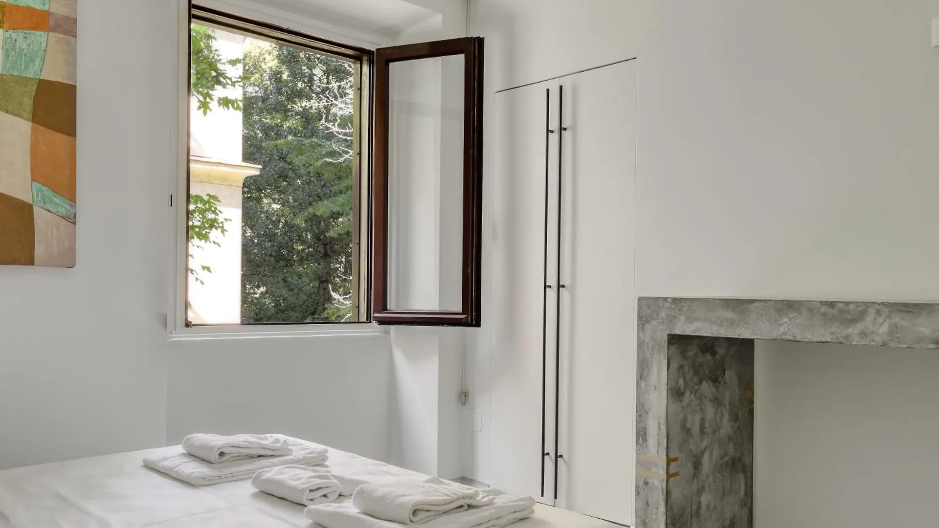 Brera - Bright And Cosy 2 Bedrooms Apt- Via Solferino Milano 0*,  İtalya