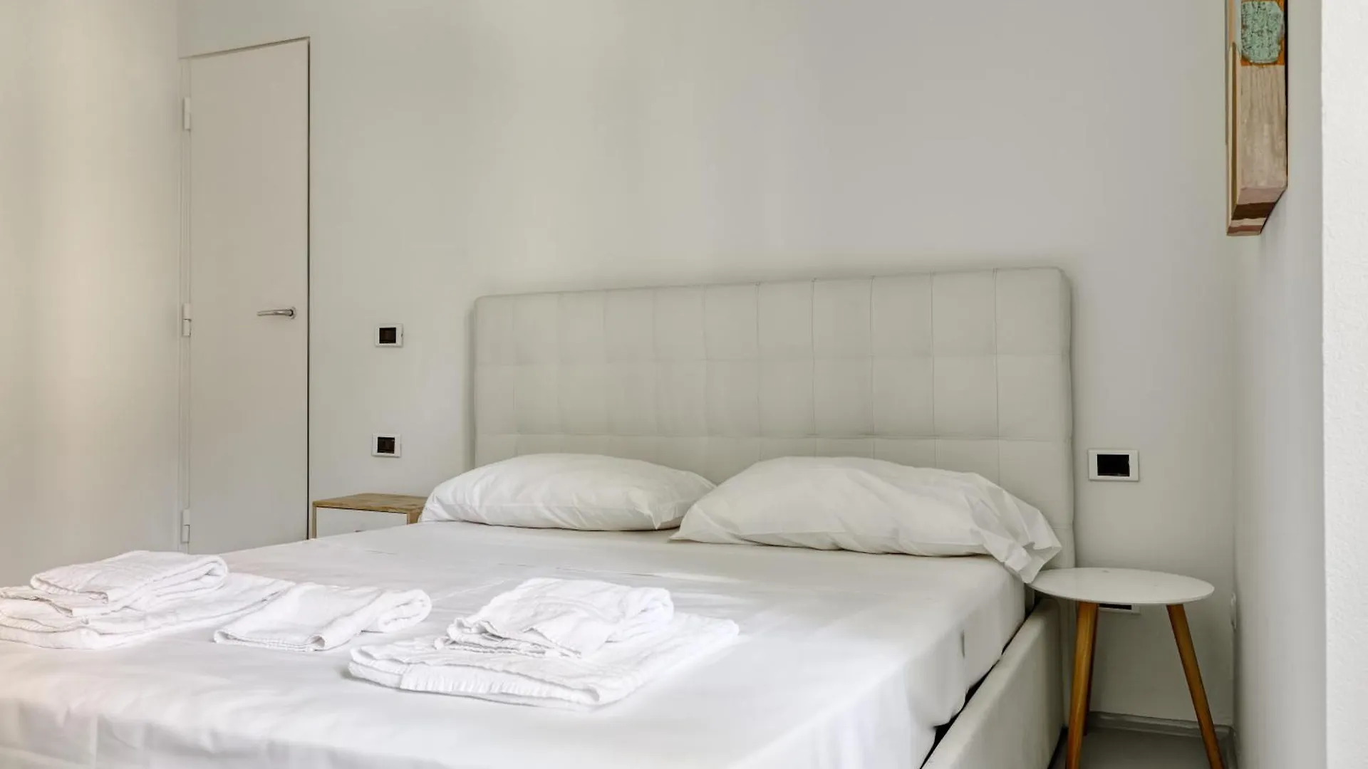 Brera - Bright And Cosy 2 Bedrooms Apt- Via Solferino Milano 0*,